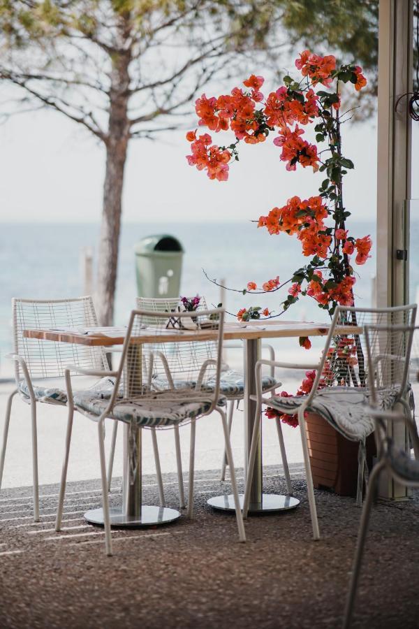 Himara 28 Hotel Εξωτερικό φωτογραφία